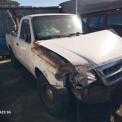 2000 Ford Ranger For Parts 