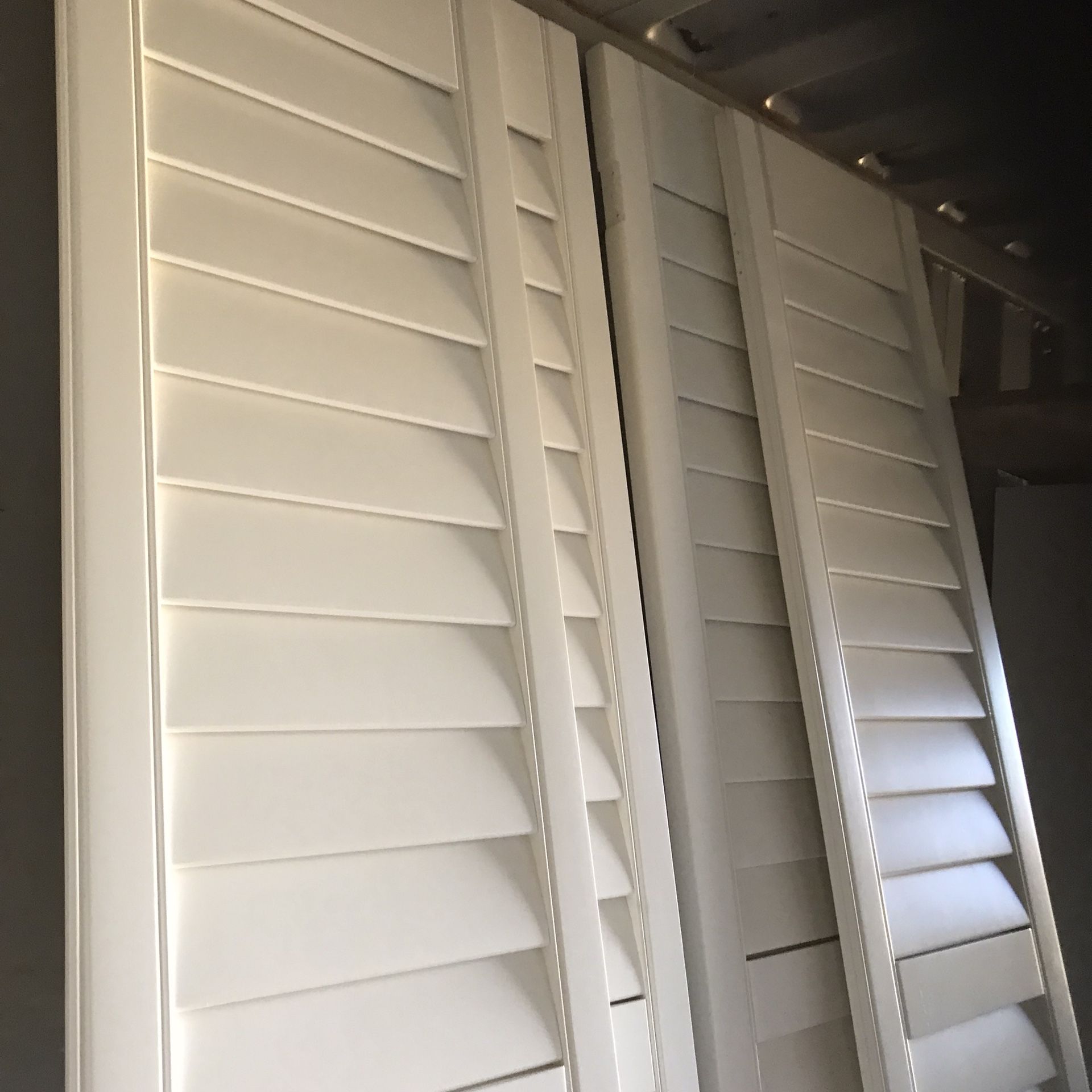 Shutters Set Of 4 Moving