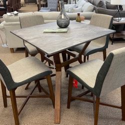 5pc dinning set $545 Brand new delivered !!! comes with table and 4 chairs 