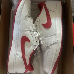Jordan Retro 1 Low University Red