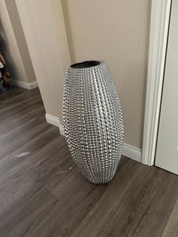 Brand New Decorative Silver Vase With Beautiful Details