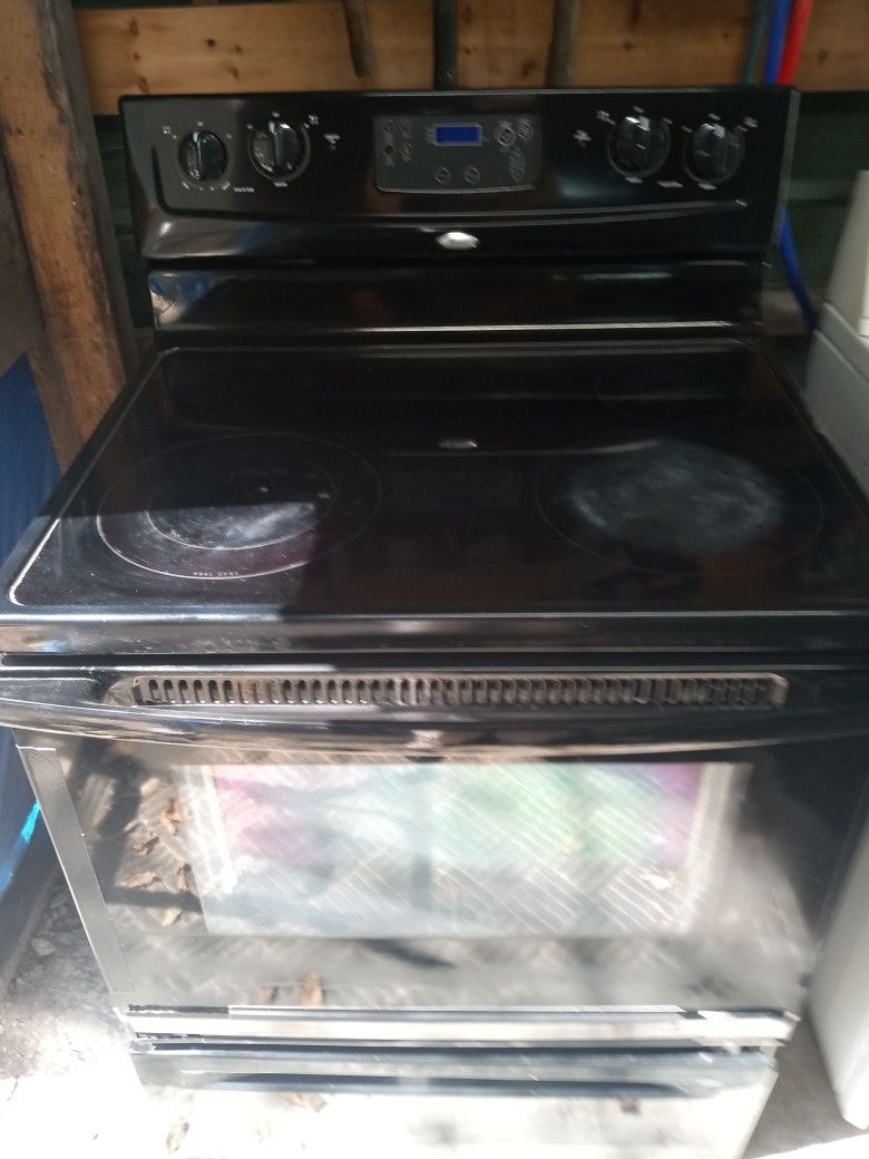 Whirlpool Self Cleaning Glass Top Stove Works Great for Sale in