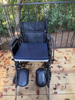 Heavy-Duty Reclining Wheelchair with Elevating Leg Rests + 2 Extra Sets