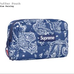 Supreme Puffer Pouch Blue Paisley