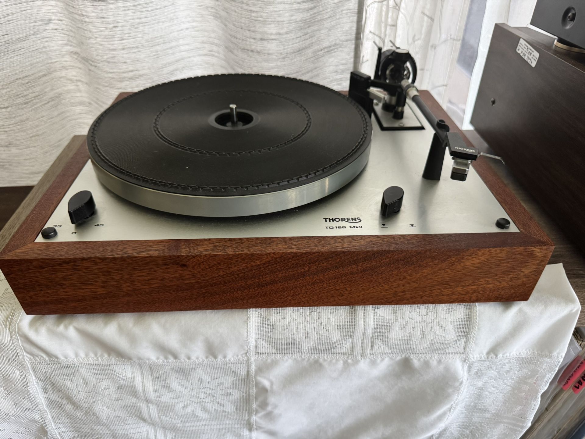 Thorens TD-166 Mkii Turntable