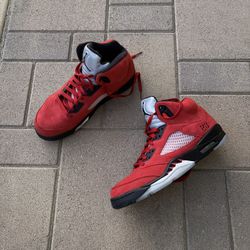 Jordan 5 Retro Ranging Bull Reds 