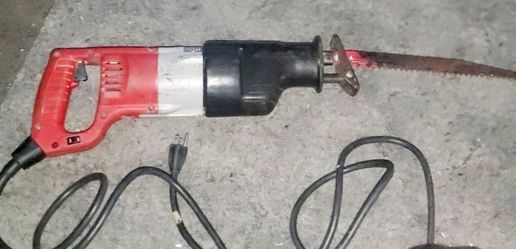 Milwaukee 6519-30 SAWZALL 12 Amp Reciprocating Saw – Works Great