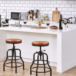 Industrial Bar Stools Vintage Counter Height Bar Stool with Round Faux Leather Seat Metal Stool Adjustable Kitchen Stool 21.5-28 Inch Tall Light Brown