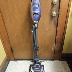 Shark Rocket true pet Vacuum