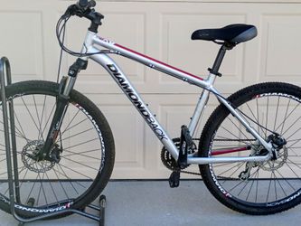 27.5 inch Diamondback Axis mountain bike