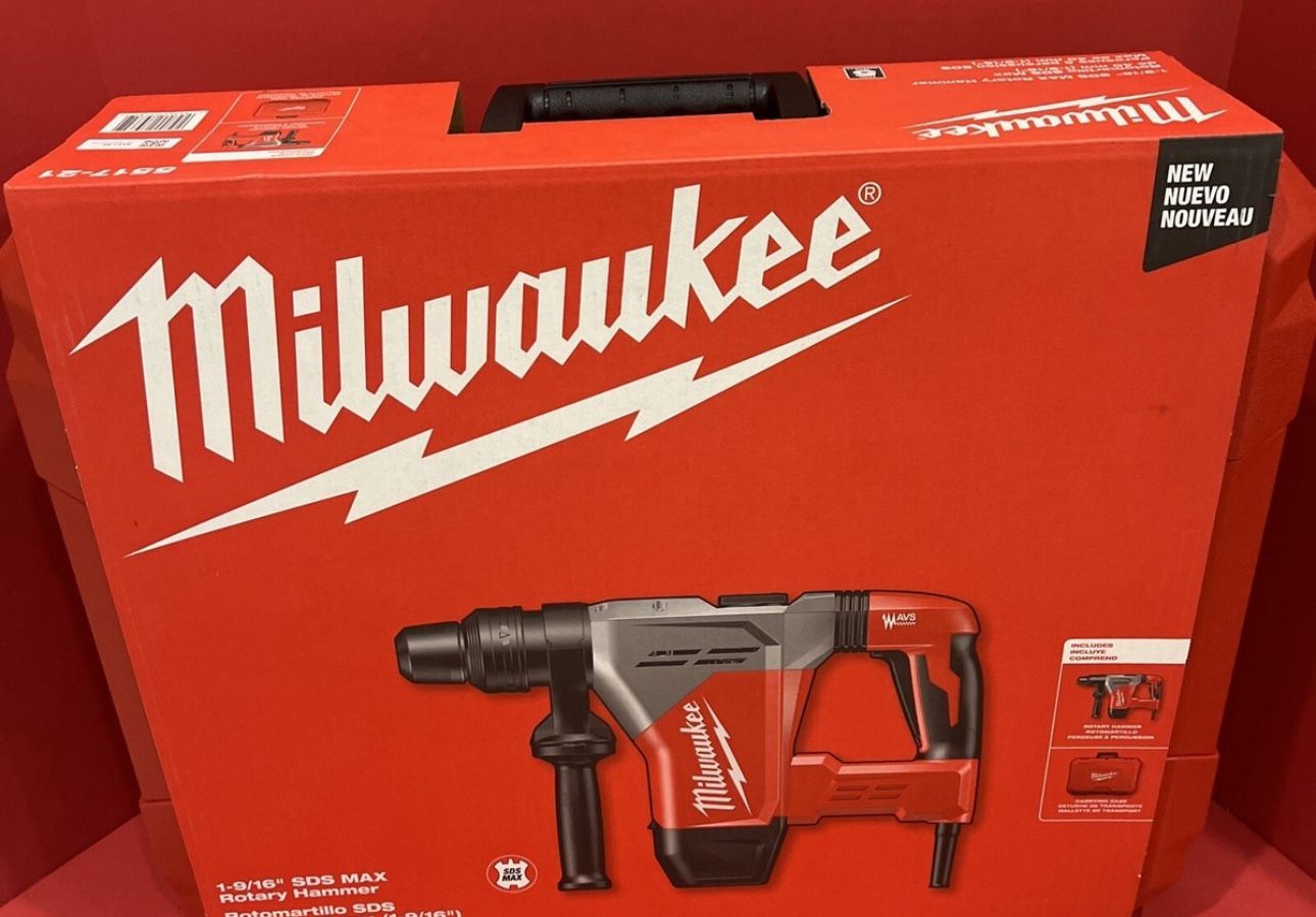 New Tool In Box Milwaukee. #5517-21.   1-9/16 in. SDS-Max Rotary Hammer