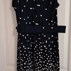 ILE NEW YORK WOMENS SIZE 10 DRESS