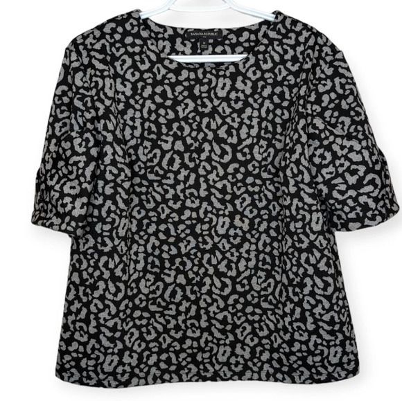 Banana Republic Black Silver Grey Leopard Print Dressy Top Short Sleeve