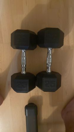 Set of (2x25lbs) dummbells.