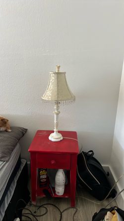 White tea lamp