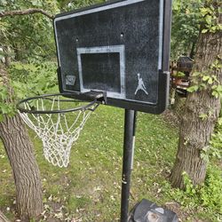 Basketball Hoop 