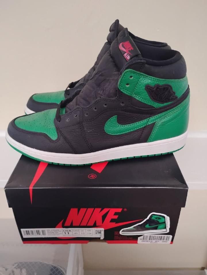 Deadstock Jordan Retro 1 Pine Green Sz11 Comes With Original Receipt