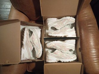 New Balance 740 Sneakers