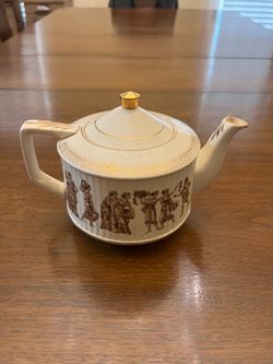 vintage Sadler Staffordshire England neoclassical Greek design ribbed teapot.