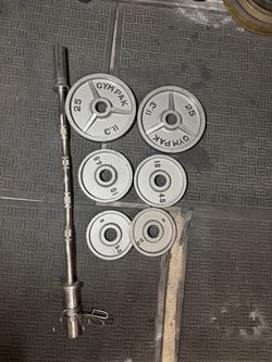 Curl bar with 80lbs of Olympic weights