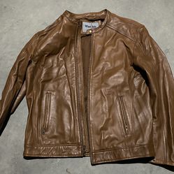 Whetblu Men’s Leather Jacket. Size: Large