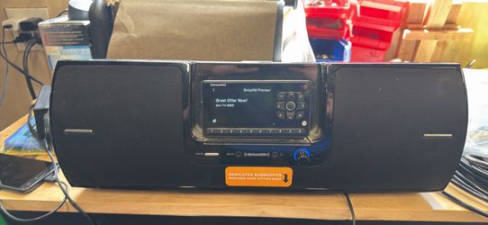 SiriusXM radio with everything needed