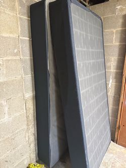 Twin mattress w/ boxspring