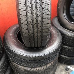 SET LT 275/70/18 CONTINENTAL SEMI NEW 95%TREAD LIFE $400 PRICE INCLUDES PROFESIONAL ISTALATION AND TAX 