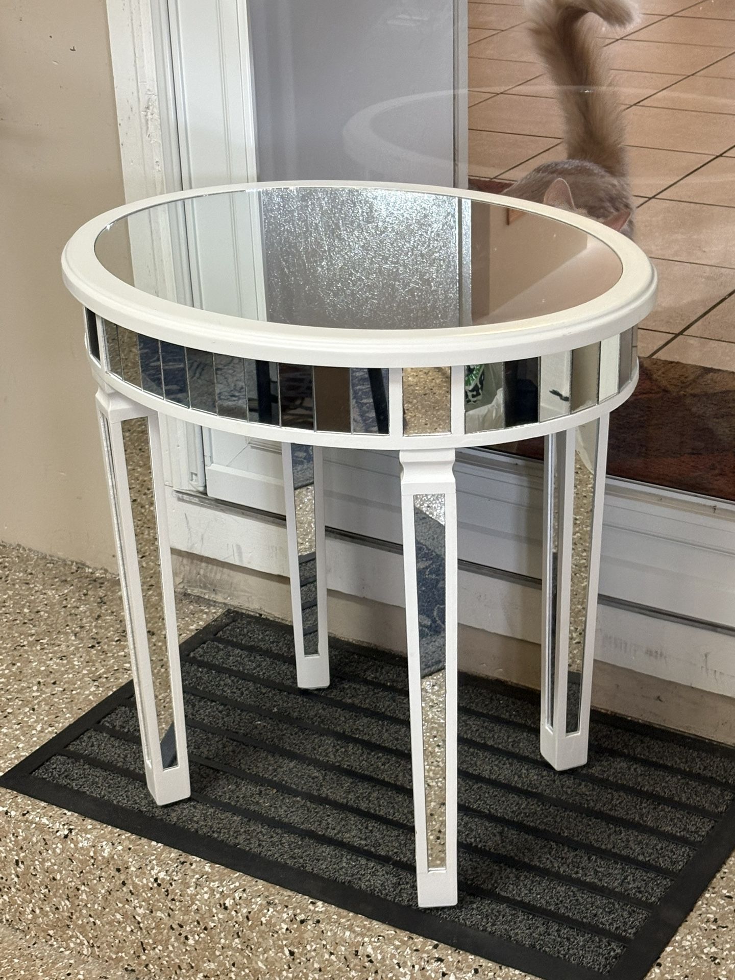 Pretty White Trimmed Mirrored Table 23x18x24