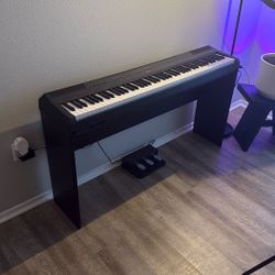 Yamaha P-115 Digital Piano