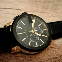 Gucci G Two-Tone Black Leather Quartz Men's Watch