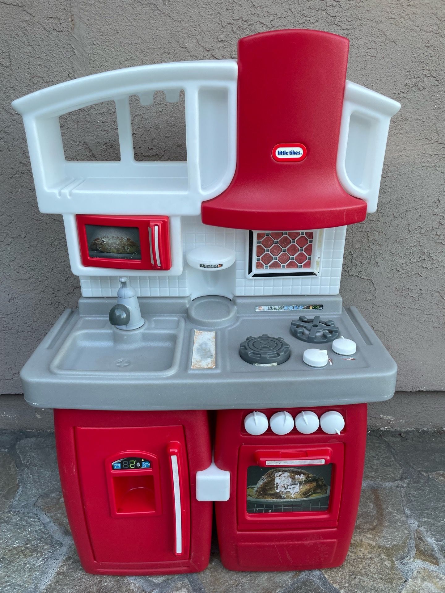 Little Tikes kitchen