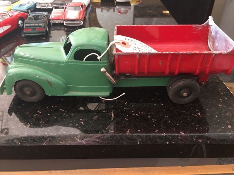 1940's Hubley Dump Truck #476