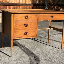 Mid Century Modern Desk - Leo Jiranek Designed for Bassett