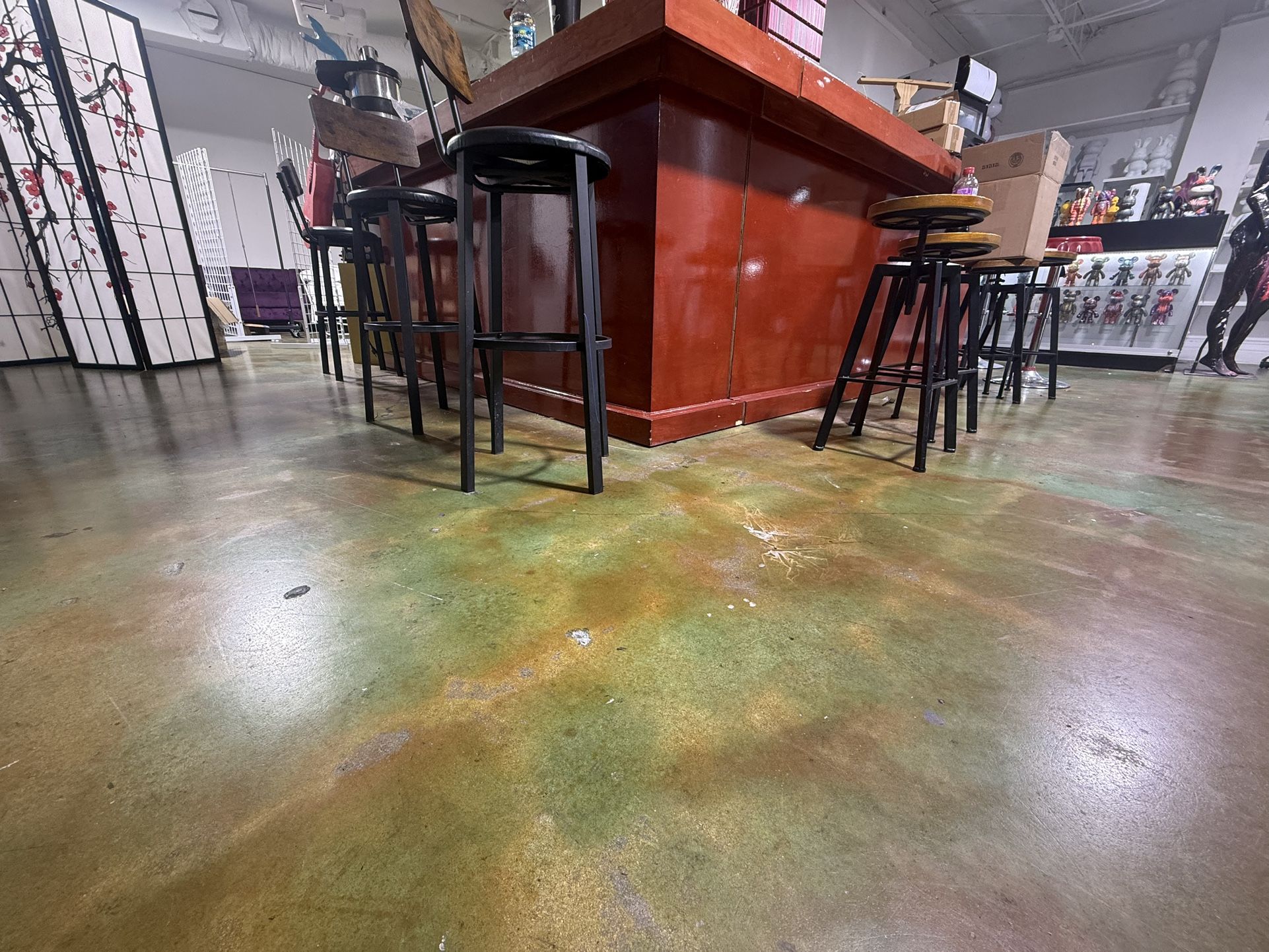 🍹 Bar for Sale – $2,222🍹