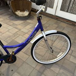 Women’s Lajolla 24” Beach Cruiser. 