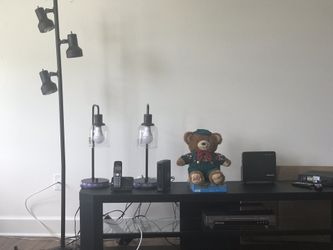 GREAT Quality Large TV 📺 Stand W/Floor Lamp💡$85. ESTATE SALE