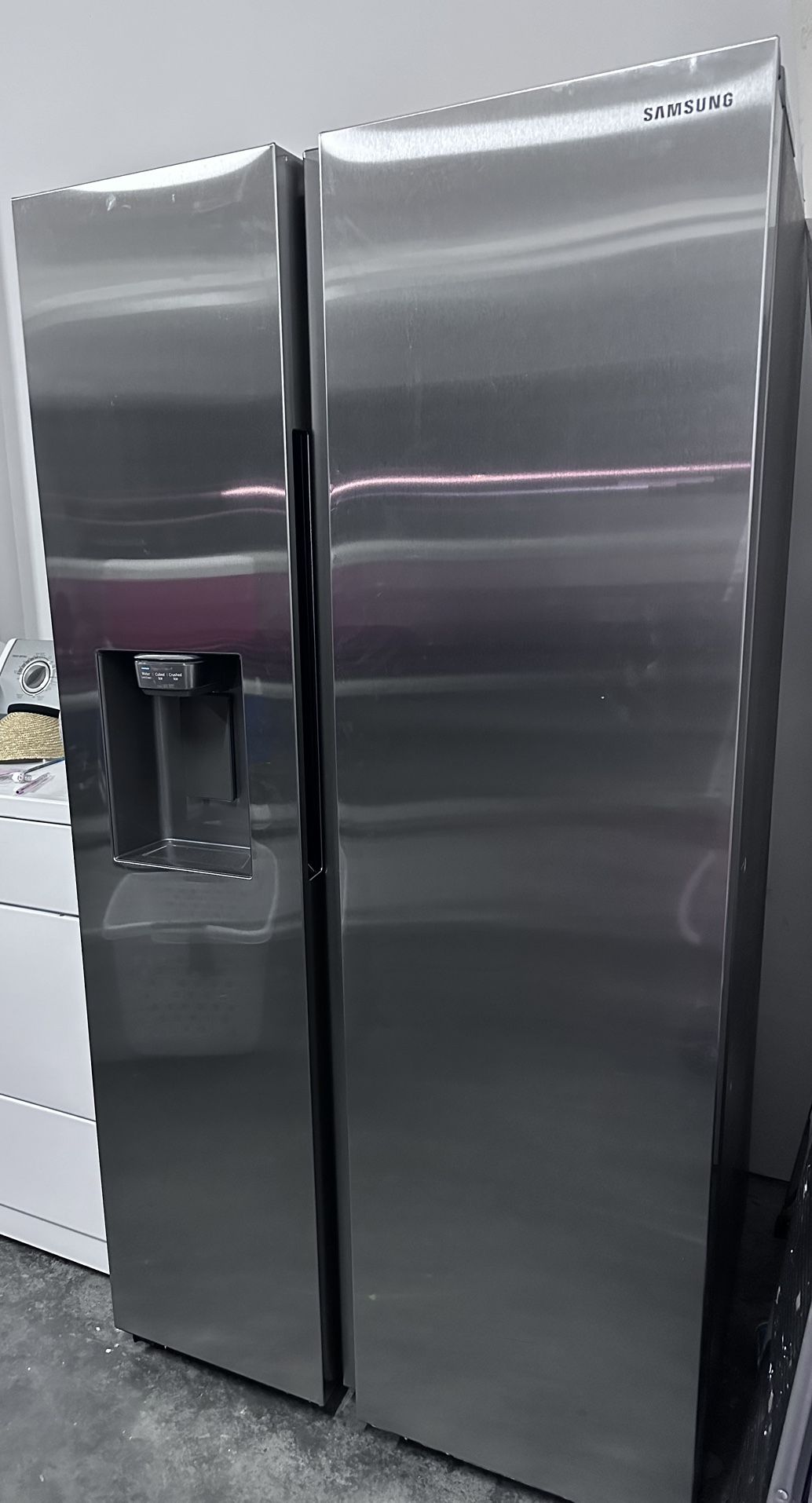 SAMSUNG 27.4 FT. STAINLESS STEEL SIDE-BY-SIDE REFRIGERATOR