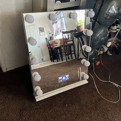 Mirror/Bluetooth speaker combo