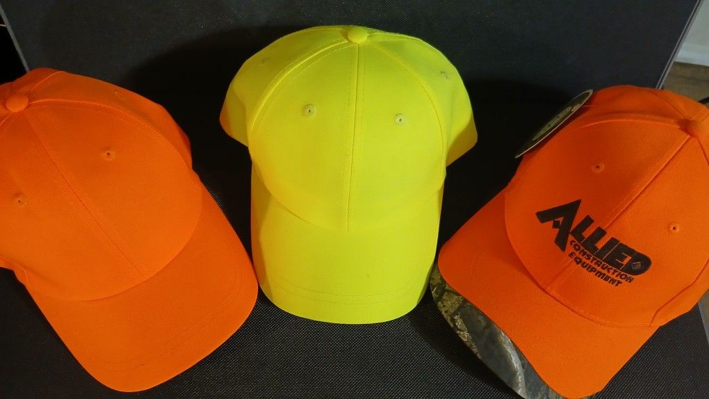 SALE 3 NEW HIGH VIS CONSTRUCTION HATS UNIVERSAL SIZE STRAP