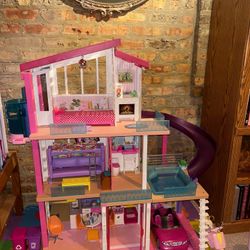 Barbie Dream House & Collection