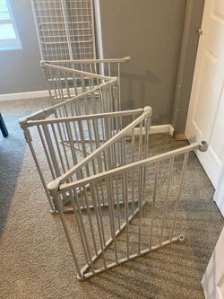 Toddleroo 3-1 baby gate/ play yard