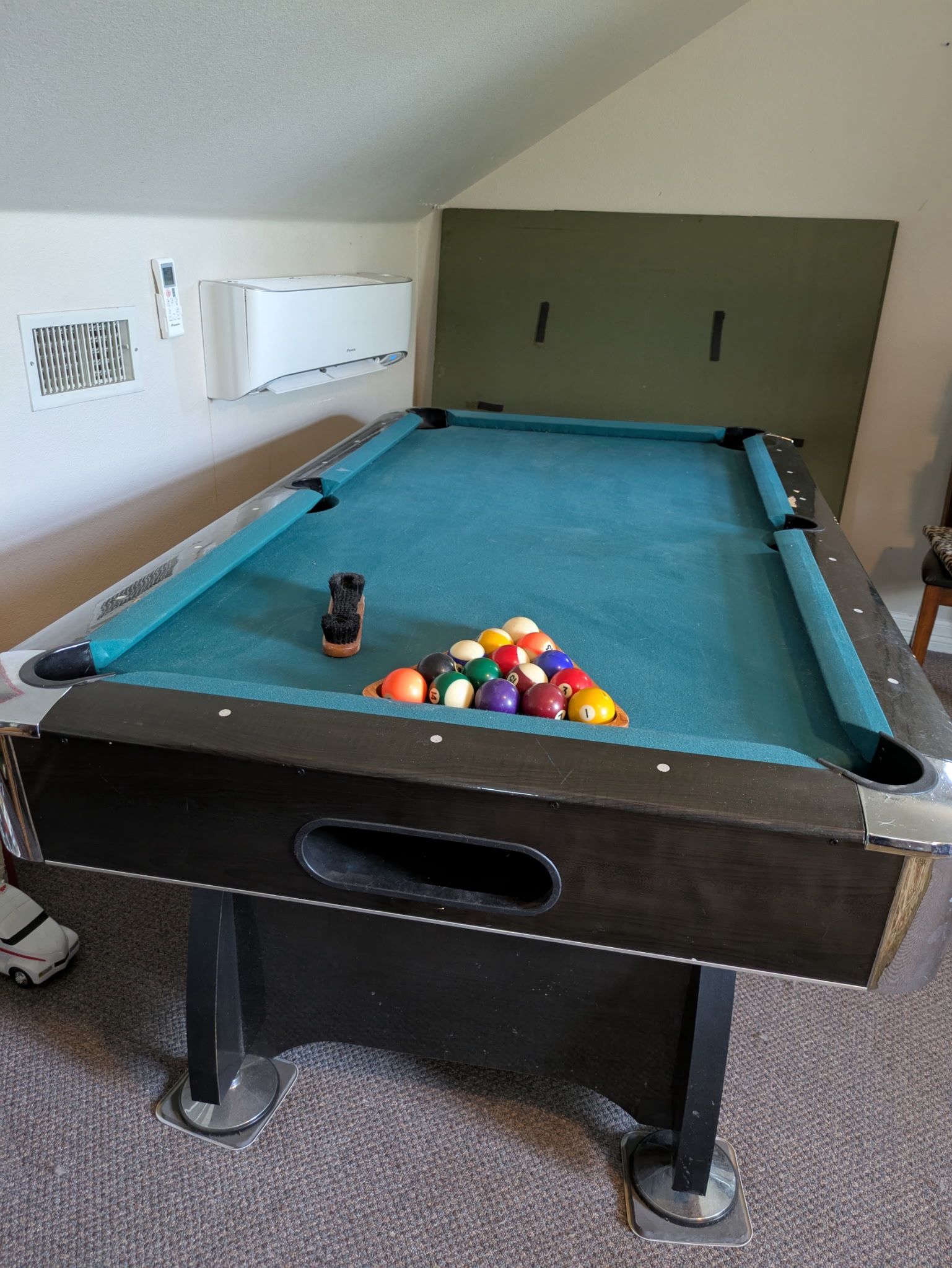 Pool table with Accessories 
