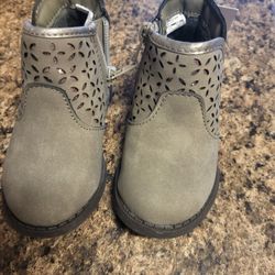 Carter's Boots Size 5 NWT