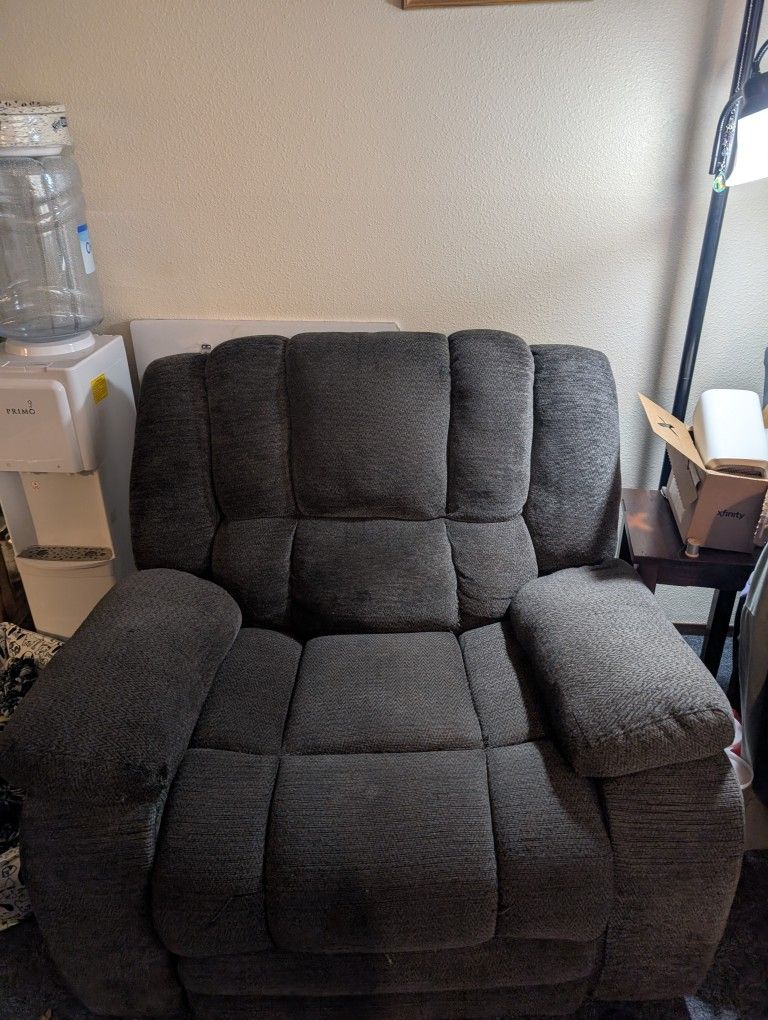 Big Recliner 