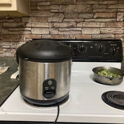 cooking pot
