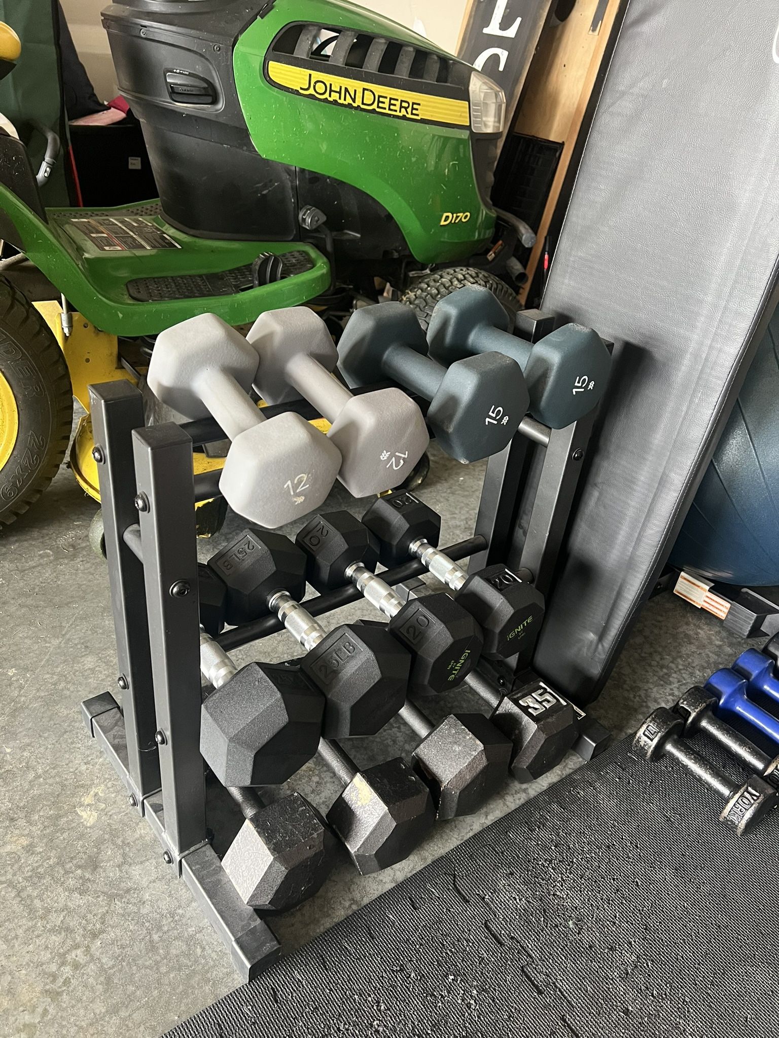 Dumbbells // Bench // Bands
