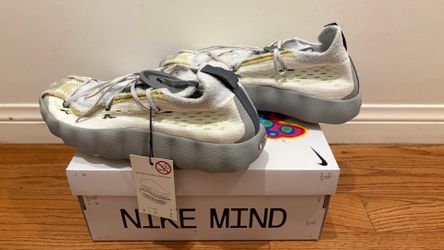 Nike Mind 002 FK QS Flyknit White Dark Grey IR2176-100 Brand New Men’s Size 12