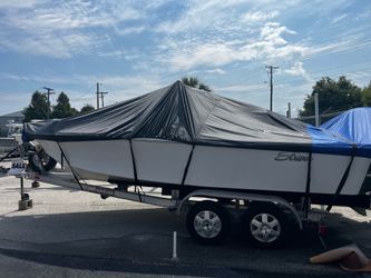 Seaswirl center console bay boat