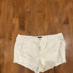 Woman’s torrid Plus Size Jeans Shorts Shipping Avaialbe 
